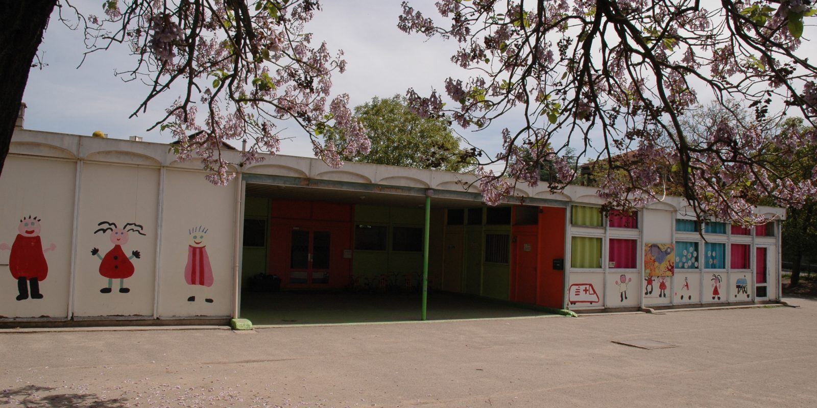 Entrée principale de l’école